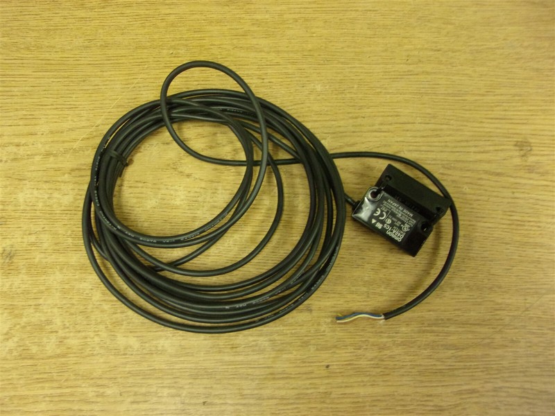 Omron D40A-1C5 Sensor switch w/ D40A-1C Actuator*FREE SHIPPING*