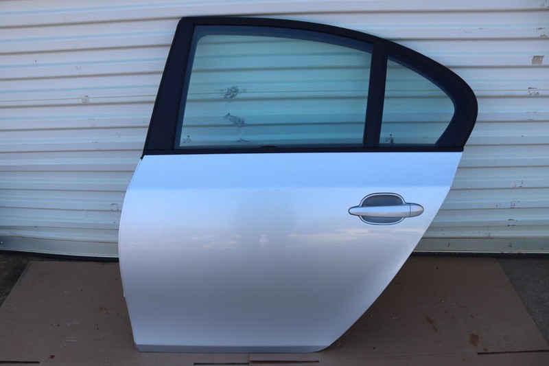 2008-2010 BMW 528I E60 REAR LEFT SIDE DOOR SHELL PANEL W/ GLASS OEM