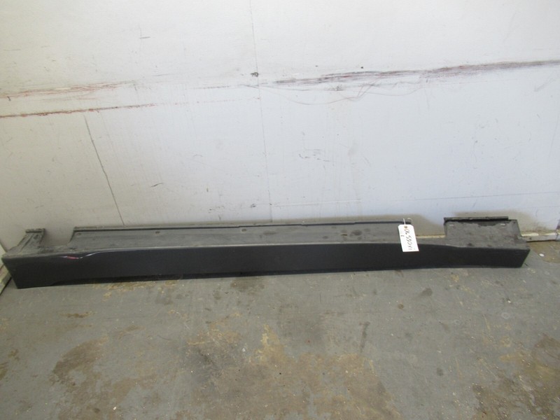 04-07 BMW E60 525i 530i LEFT DRIVER SIDE SKIRT ROCKER PANEL METALLIC OEM