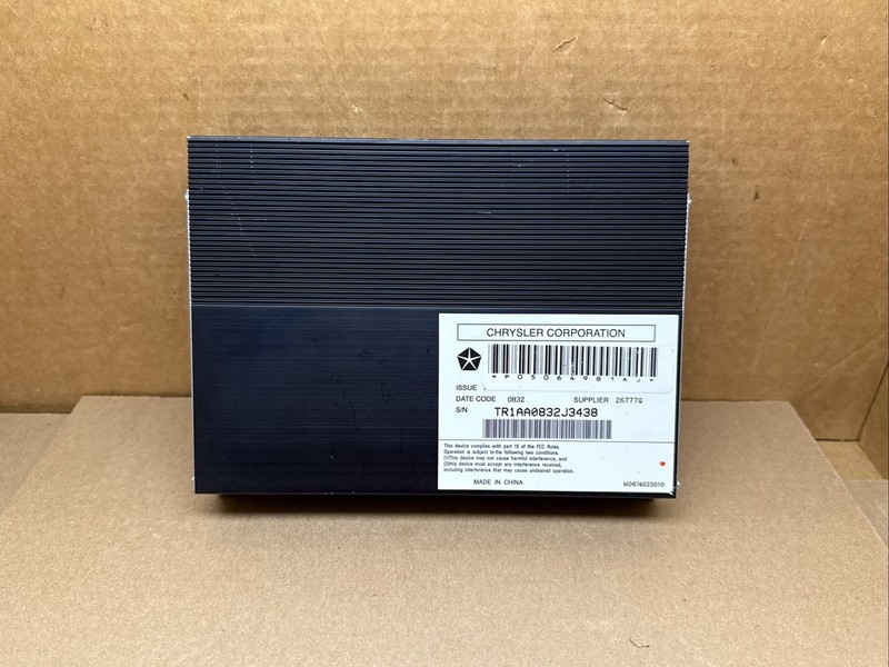2013-2014 Dodge Charger Chrysler 300 Journey Audio Amplifier OEM 05064981AJ