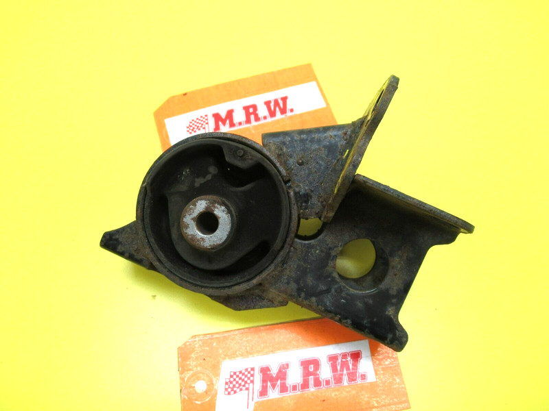 MANUAL TRANSMISSION MOUNT TOP LEFT DRIVER SIDE for 00 01 02 03 04 05 MR2 SPYDER