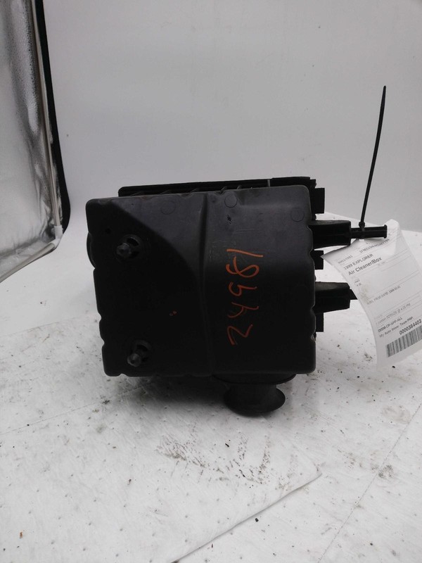 1999 Ford Explorer Air Cleaner Assembly OEM XL2U9600AA Green 137k Miles