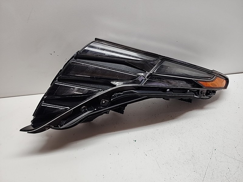 92207-CW | 2021 - 2023 Hyundai Tucson LED Left Daytime Running Light OEM LH LF