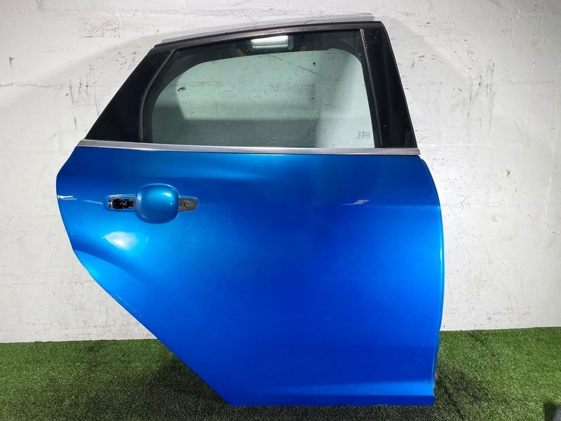 12-18 FORD FOCUS REAR RIGHT PASS SIDE DOOR SHELL SKIN PANEL W/ WINDOW GLASS OEM