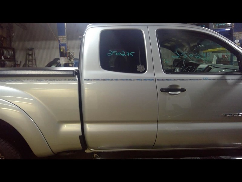 Passenger Rear Side Door Extended Cab Fits 05-15 TACOMA 1630731