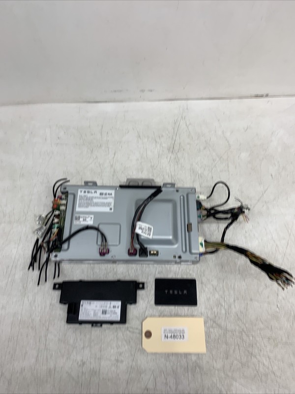 2021 Tesla Model Y AWD MCU Computer w/sec&key Intel 1775000-90-K 48033 U1