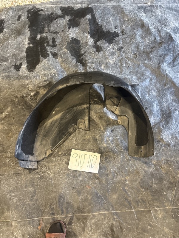 04-10 BMW E60 528i 528xi 535i Sedan Rear Left Fender Liner Splash Shield
