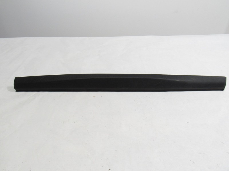 14-16 Porsche Cayman 2014 Right Passenger Door Sill Plate Cover Trim Panel ;:A