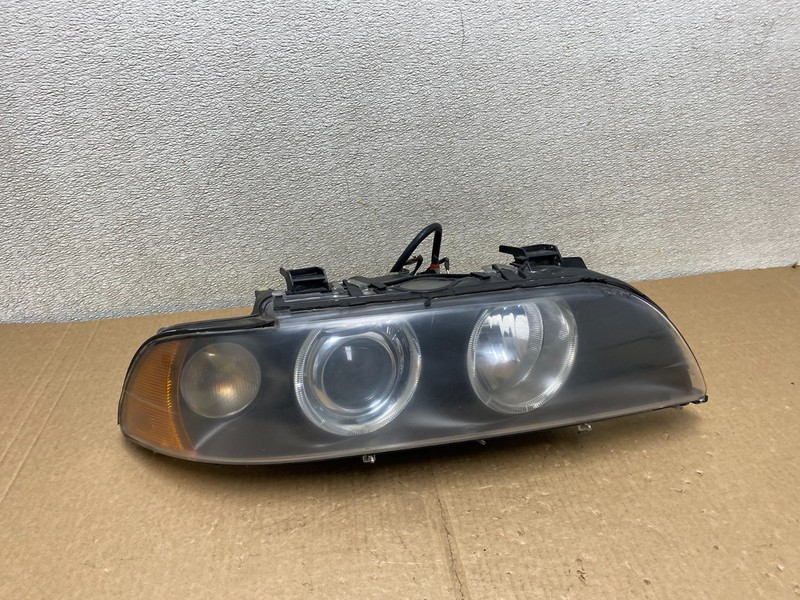 2001-2003 BMW E39 5 Series Headlight Right Passenger Side XENON OEM V0887 DW