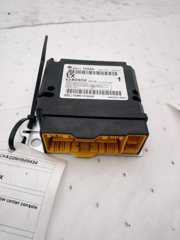 Used Air Bag Module fits: 2021 Chrysler 300 Air Bag air bag deployment below cen