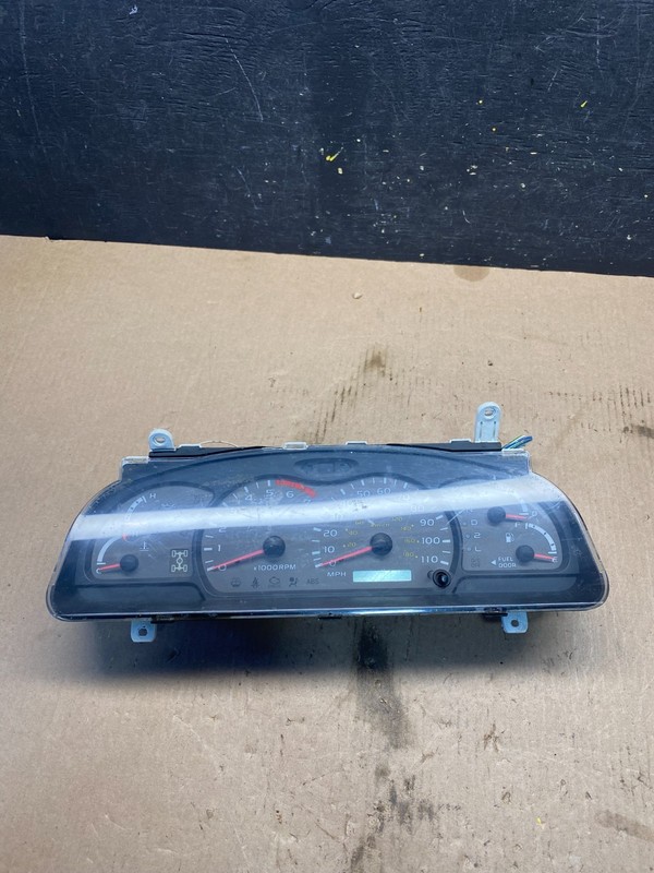2001 to 2004 Toyota Sequoia Speedometer Insrument Gauge Cluster Q7336 DG