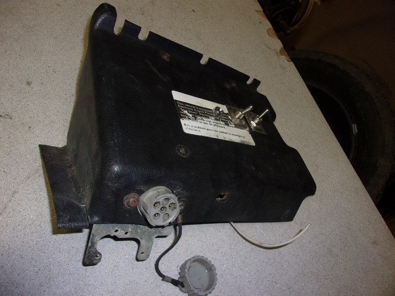 Freightliner 18-30008-000A Master Hydraulic Switch Panel 18 26758 6 4 29 99