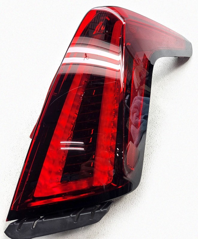 OEM Right Passenger Side LED Tail Lamp For Cadillac XT5 Premium Luxury 84514975