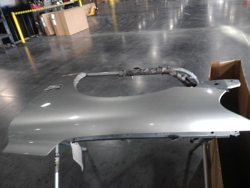 2006 Volvo S60 Front Left Fender 485924 Used OEM Part 4DR Sedan 225K Miles