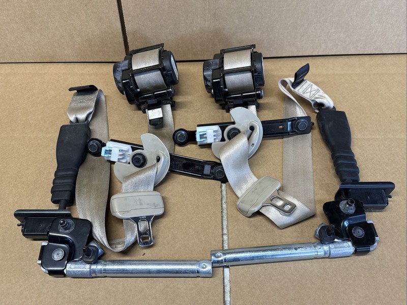 15-17 Hyundai Sonata Front Seat Belts Seatbelts Retractor Driver Passenger Tan