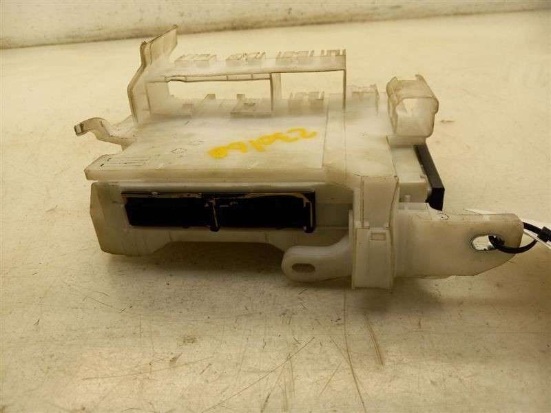 2022 TOYOTA COROLLA CROSS XLE 2.0L AWD AT CABIN FUSE BOX