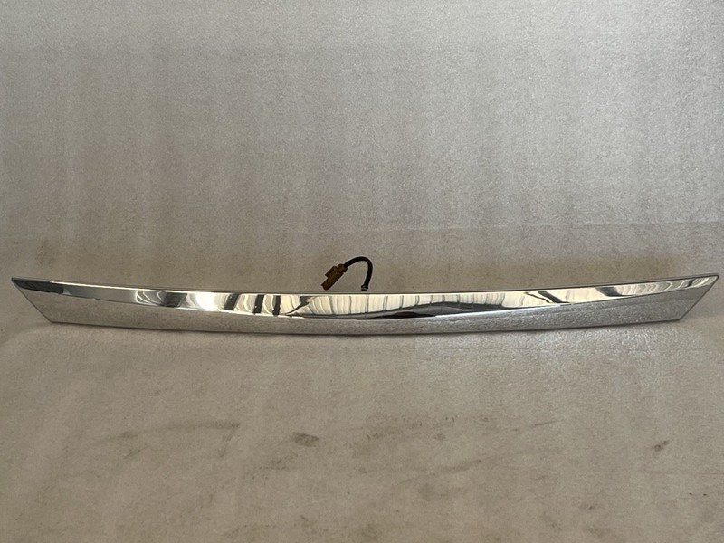 2013 2014 2015 NISSAN SENTRA TRUNK LID MOLDING CHROME TAIL FINISH TRIM PANEL