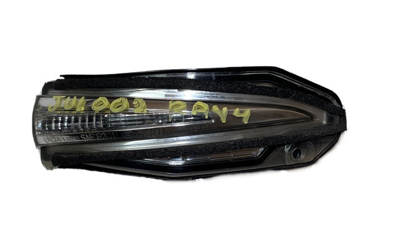 2013 2014 TOYOTA RAV4 DOOR MIRROR *TURN SIGNAL ONLY* OEM