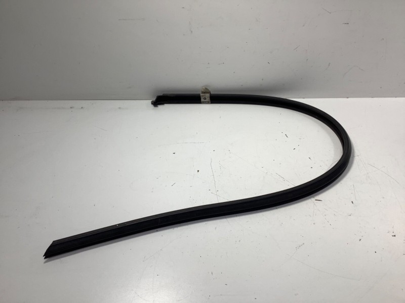 96-00 Civic 4Dr Left Front Door Sub-seal Weatherstrip Top Rubber Seal Gasket OEM