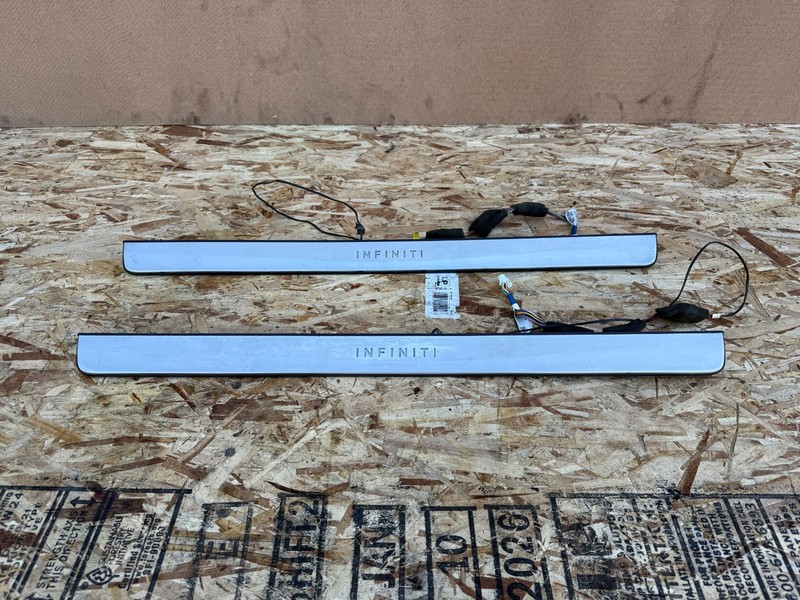 INFINITI Q60 2017-2022 OEM LEFT AND RIGHT SCUFF LIGHTNING DOOR SILLS SILL (PAIR)