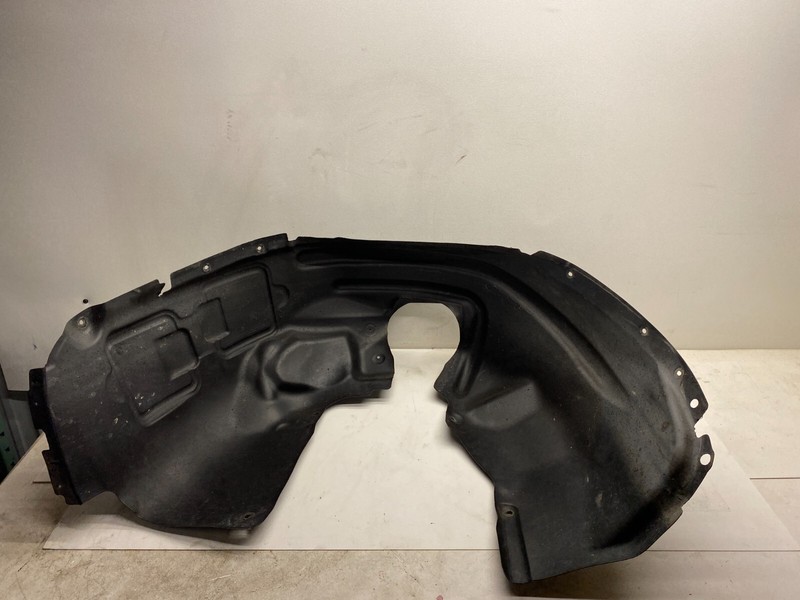 2014-2018 JEEP CHEROKEE LEFT DRIVER SIDE FRONT INNER FENDER LINER SPLASH SHIELD