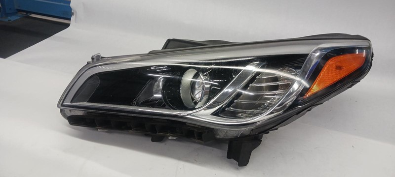 15-'17 HYUNDAI SONATA Left Driver Headligt Headlamp OEM Grade B Condition!