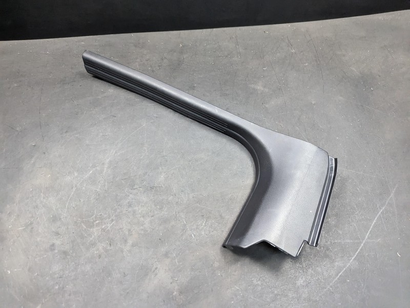 Front Right Door Sill Scuff Plate 2018 Mercedes CLA 2466805602 2014 2015-2019