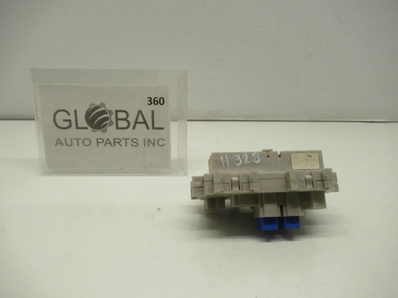 04-07 NISSAN ARMADA RIGHT PASSENGER SIDE UNDER DASH FUSE BOX MODULE OEM