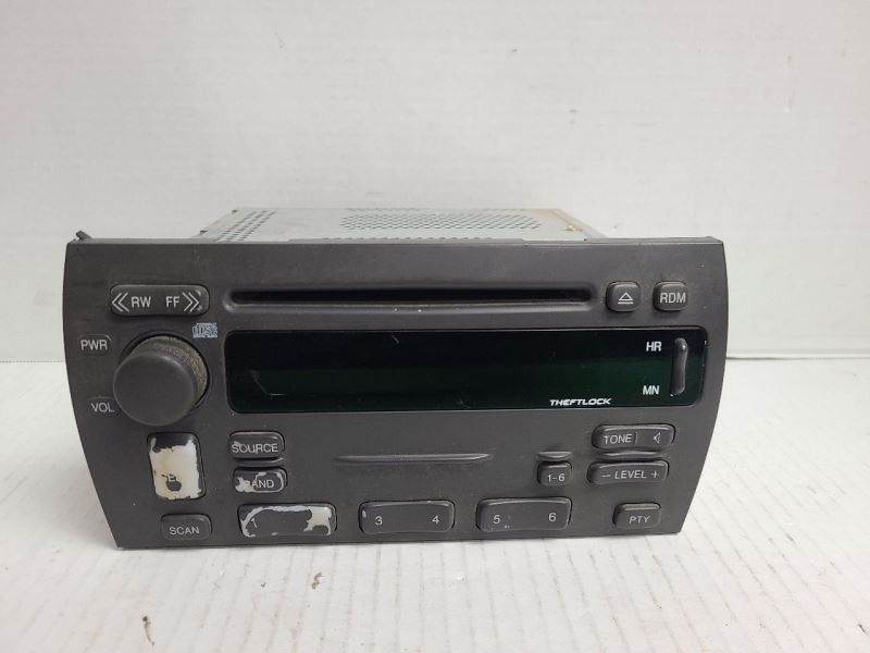 04 05 DEVILLE AUDIO EQUIPMENT AM-STEREO-FM-STEREO-CD PLAYER OPT UM3 273757