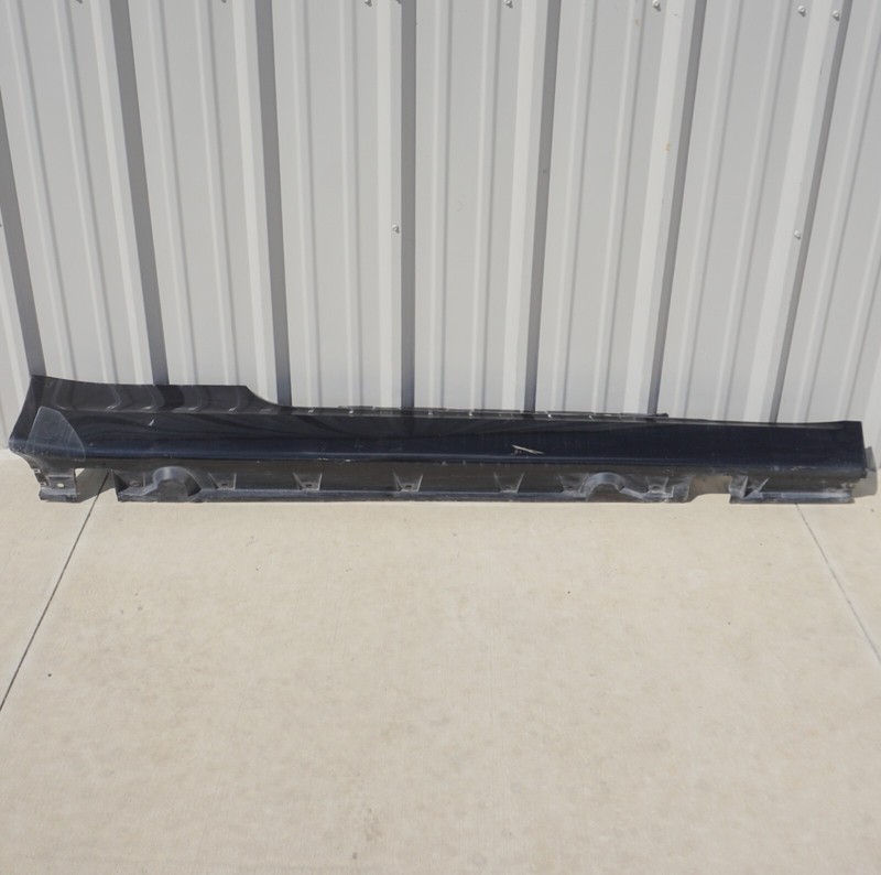 2004 - 2007BMW 650i E63 E64 Rocker Panel Skirt Molding Right Passenger OEM