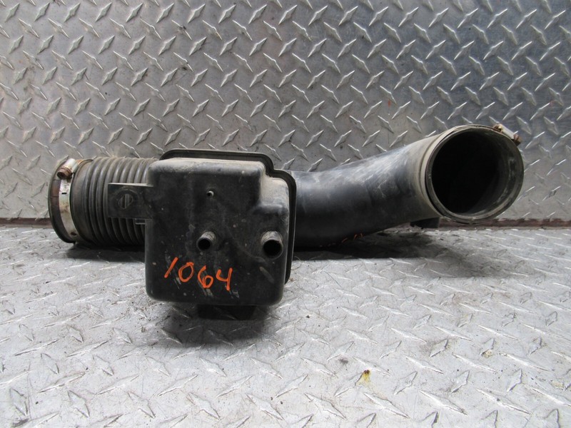 2006 TOYOTA SEQUOIA AIR INTAKE HOSE TUBE