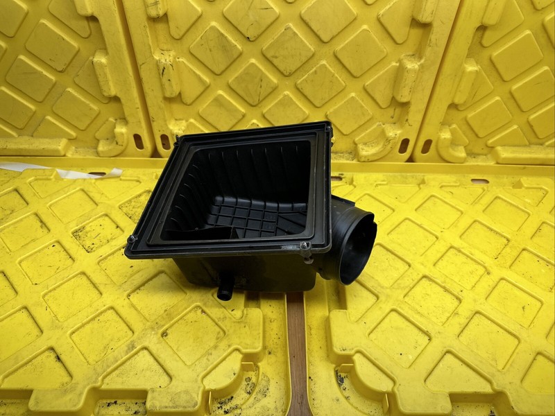 2014 Dodge JourneyAir Filter Box Cover OEM