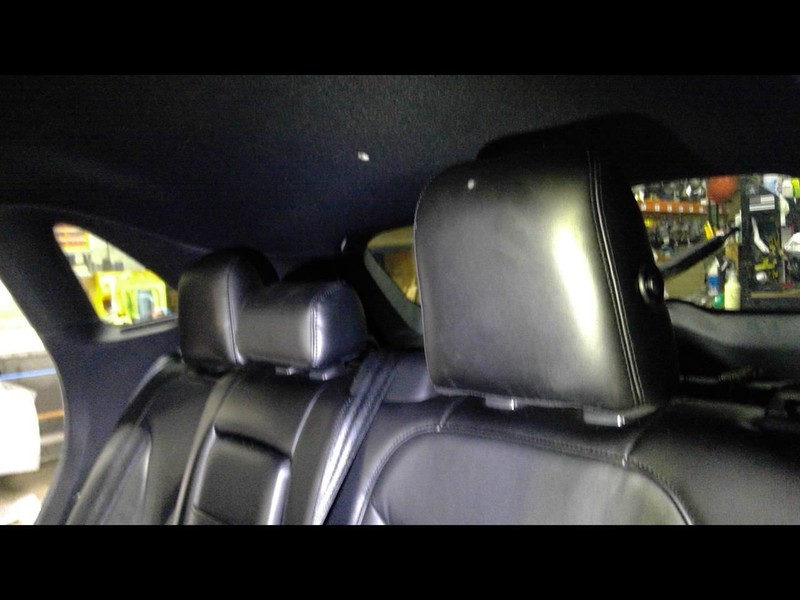2017-2019 MKC 3 Rear Headrests 1529563