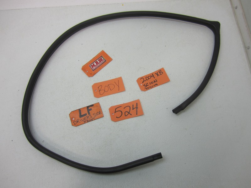 DOOR PANEL LEFT DRIVER SIDE FRONT RUBBER SEAL WEATHER BODY for 04 05 06 SCION XB