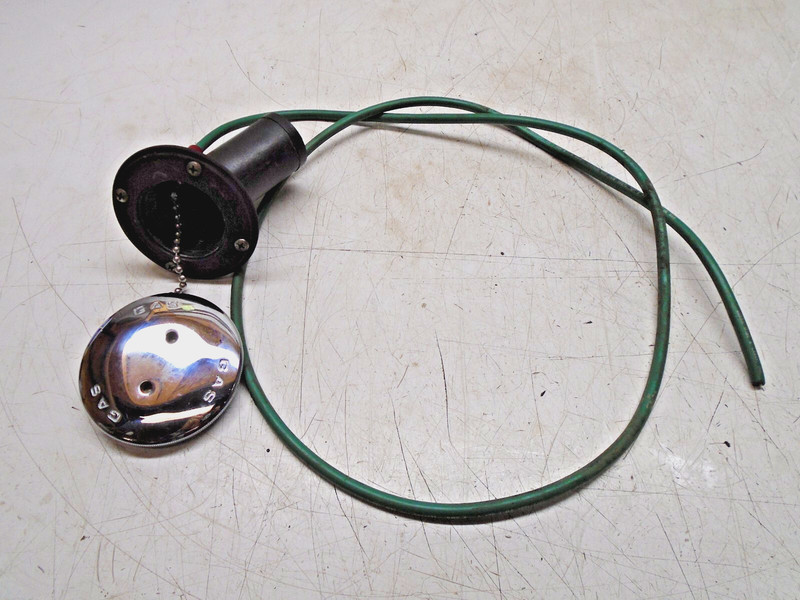CE4 Perko 0540 Gas Fill/Vent F/1-1/2" Hose Angled Neck