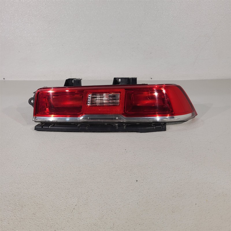 14-15 Camaro Ss Taillight Passenger Tail Lamp Rh Aa7308