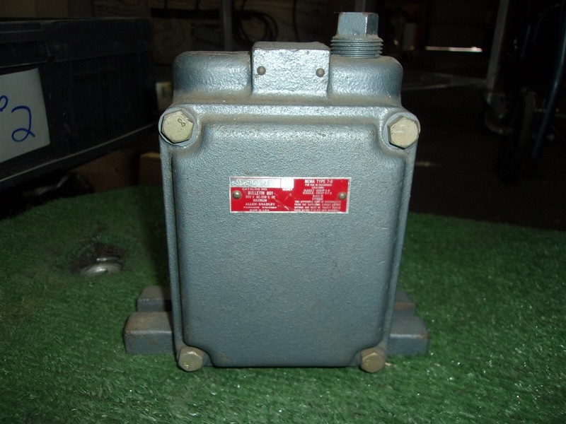 Allen Bradley 801-CMC2711 Enclosed Limit Switch *FREE SHIPPING*