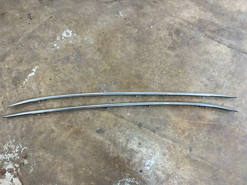 15-18 Volvo V60 ROOF RACK RAIL MOLDING TRIM LEFT RIGHT SET OEM