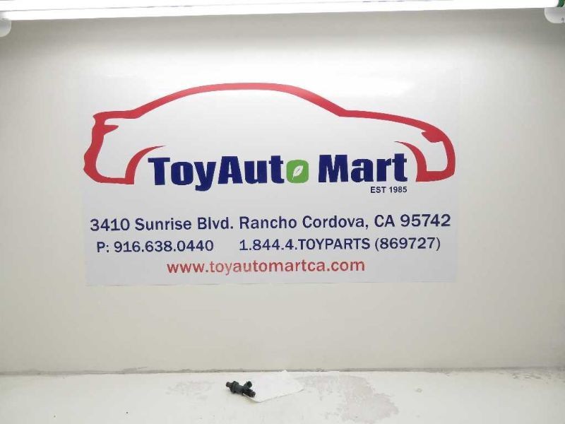 98 99 00 01 02 03 04 TOYOTA AVALON 3.0L FUEL INJECTOR
