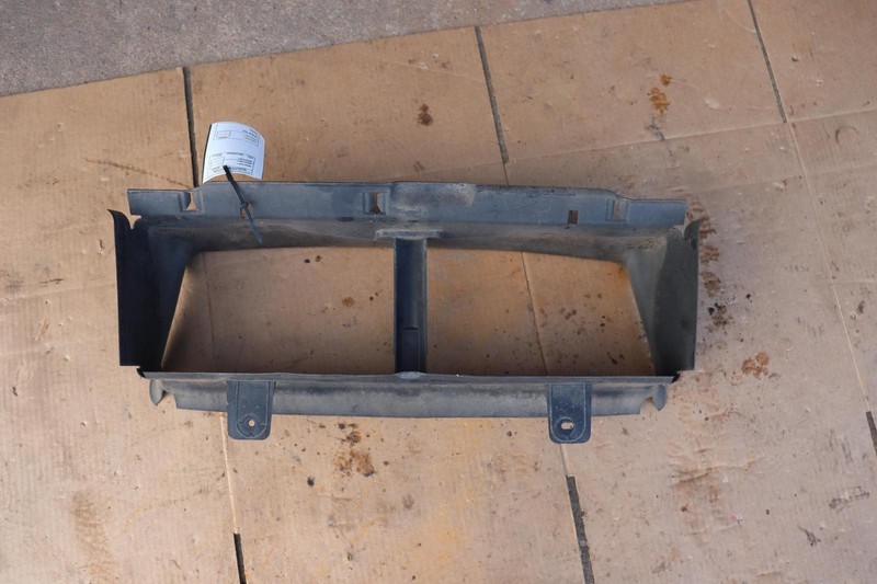 2012-2014 FORD FOCUS SEDAN 2.0L RADIATOR LOWER AIR BAFFLE DEFLECTOR OEM