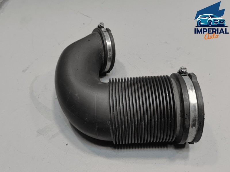 2017-2019 Audi Q7 Engine Filter Housing Air Inlet Rear Rearward Hose Tube OEM