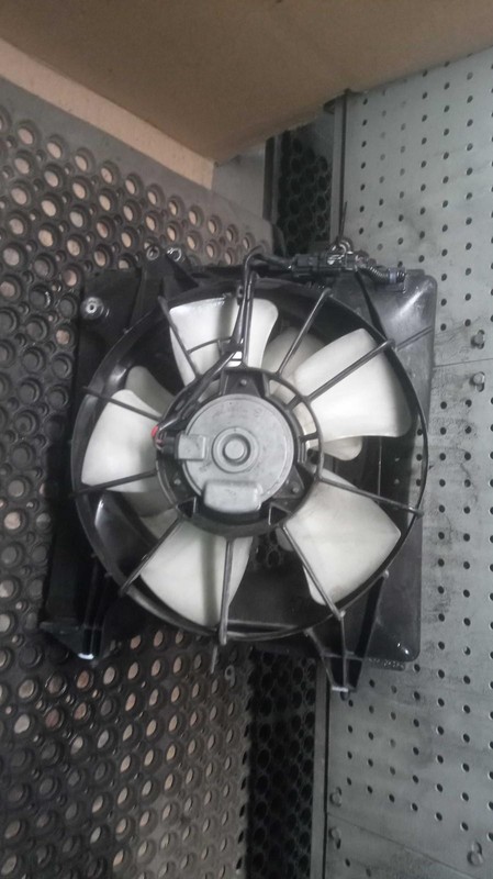 2016 Honda HR-V Engine Cooling Fan Motor OEM Grey 1.80L 95K Miles NJ25-21960