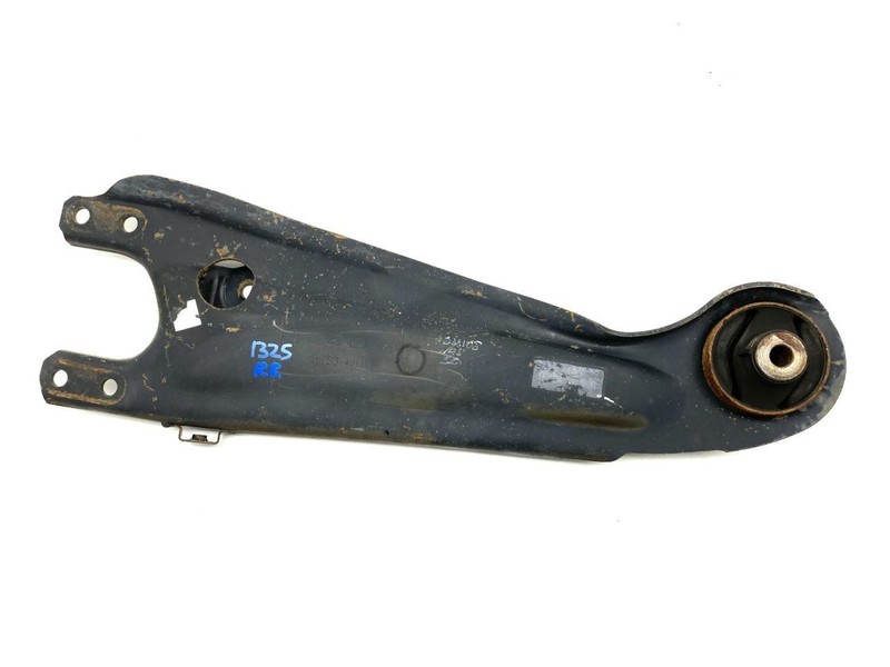 Right Passenger Rear Lower Trailing Control Arm Fits 2007-2012 Kia Sedona 61154