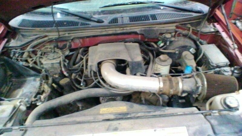 Wash Reservoir Includes Pump Fits 98-06 FORD F150 PICKUP 110759