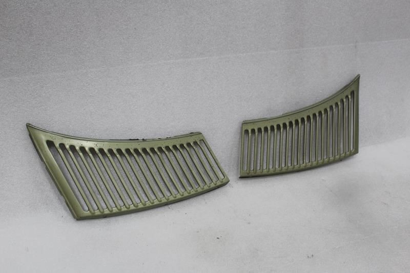 1974 1975 1976 1977 1978 1979 1980 MERCEDES 450SL R107 COWL VENT GRILLE TRIMS