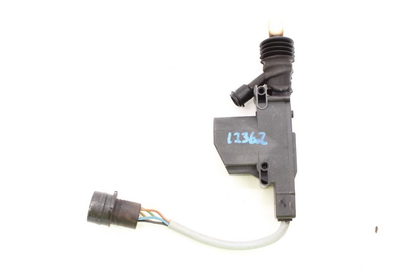 87-91 Porsche 944 Turbo Passenger Right Front Door Lock Actuator 94462421100