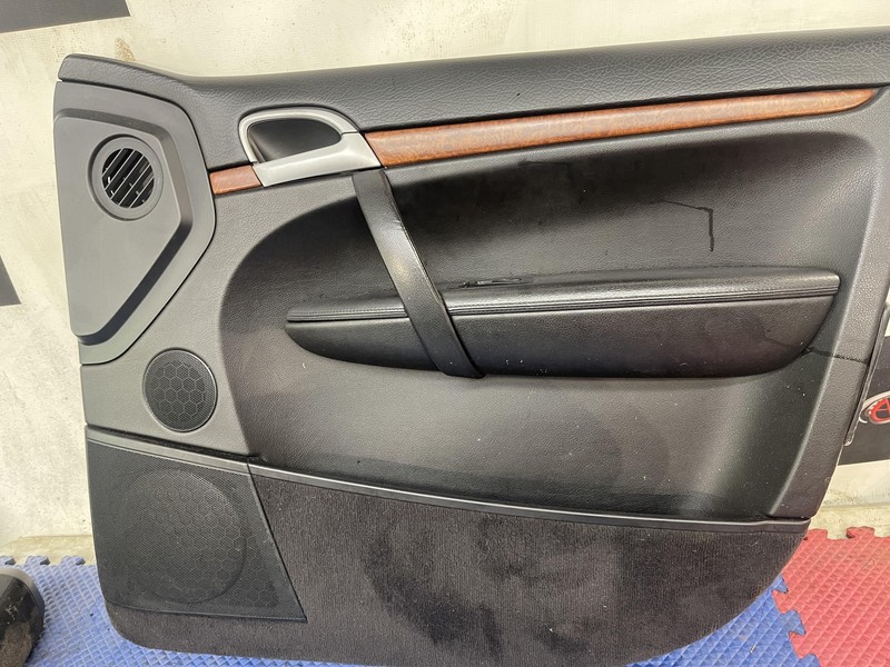2003-2006 Porsche Cayenne Front Passenger Right Door Panel Tested Oem !