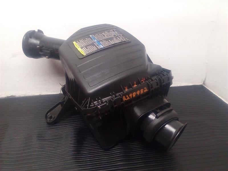 2007 Chevrolet Colorado 3.7L Air Cleaner Box OEM 25823125