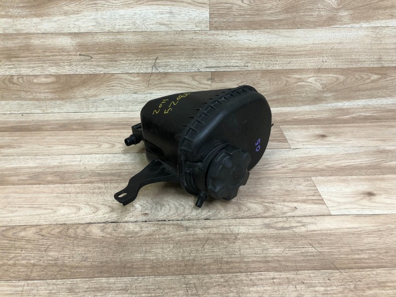 BMW F10 528 530 OEM FRONT RADIATOR COOLANT EXPANSION TANK 2011-2016