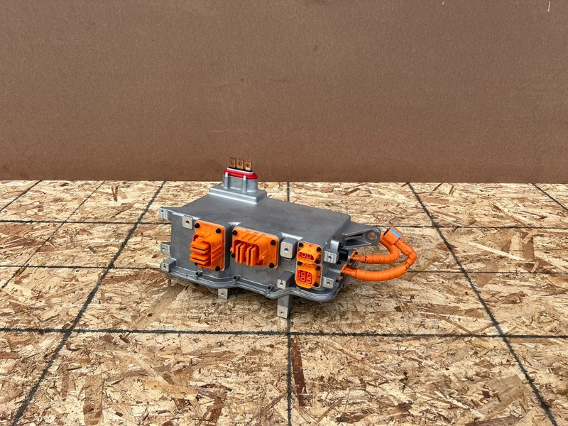 GENESIS GV70 ELECTRIFIED 2023-2026 OEM HIGH VOLTAGE JUNCTION BOX CONTROL UNIT